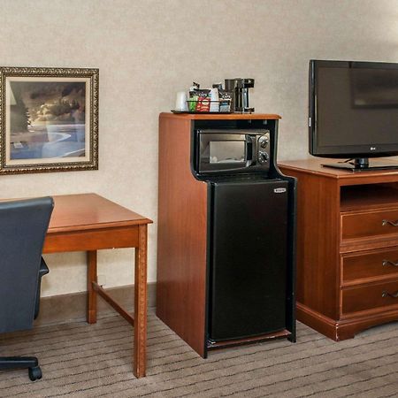 Quality Inn Castleton Extérieur photo
