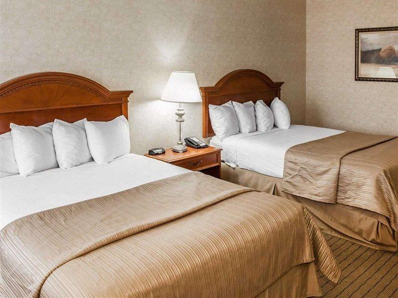 Quality Inn Castleton Extérieur photo