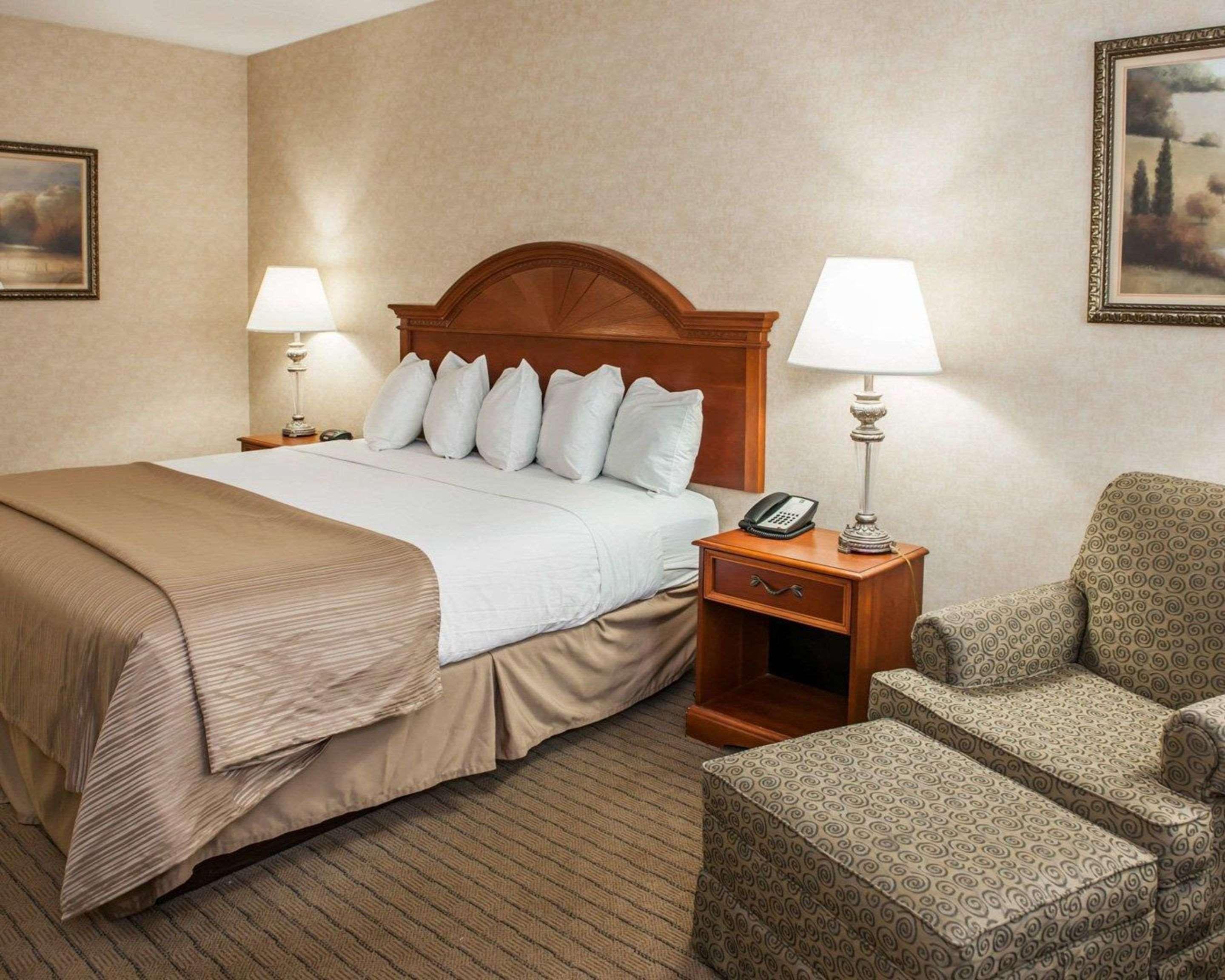 Quality Inn Castleton Extérieur photo