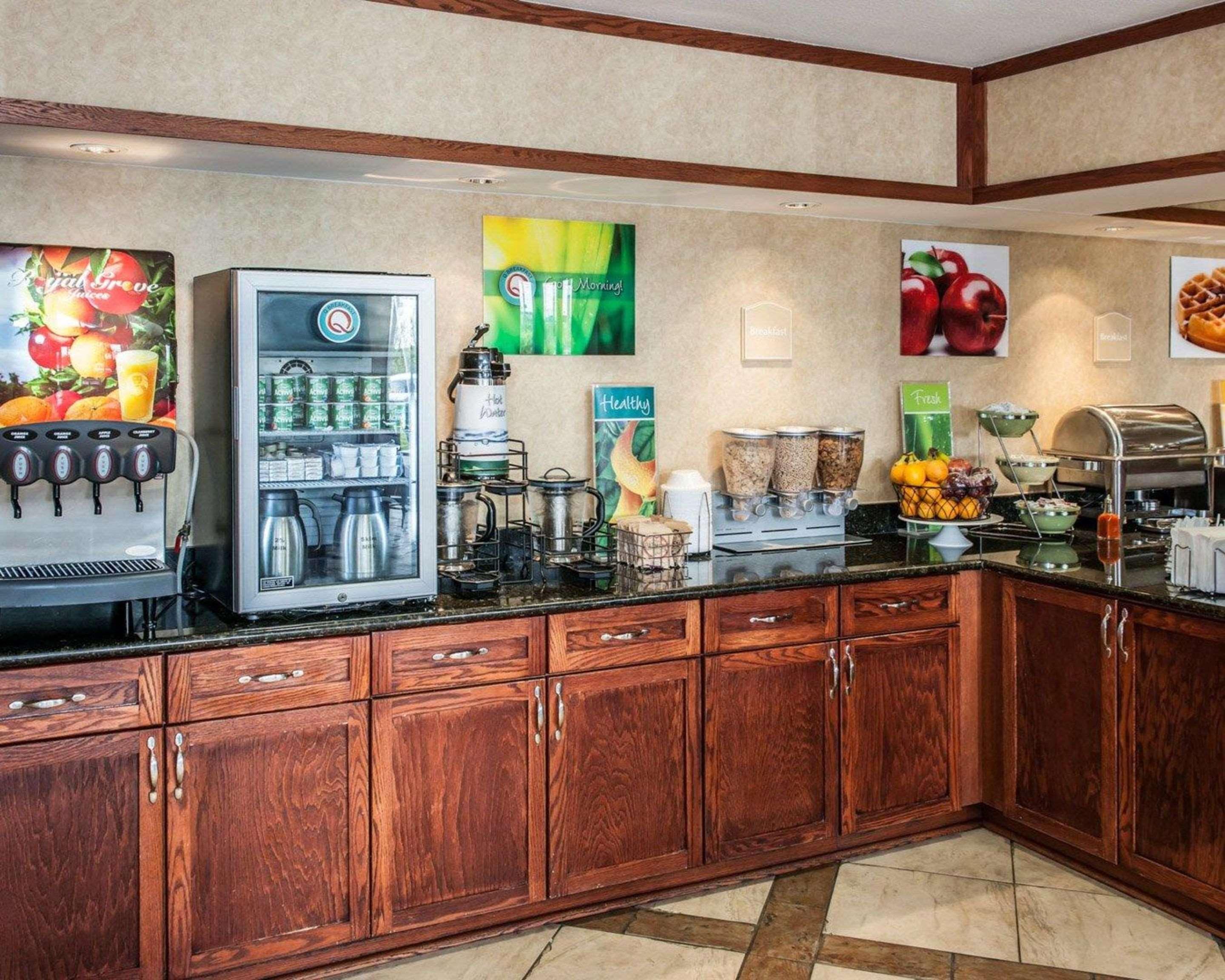 Quality Inn Castleton Extérieur photo