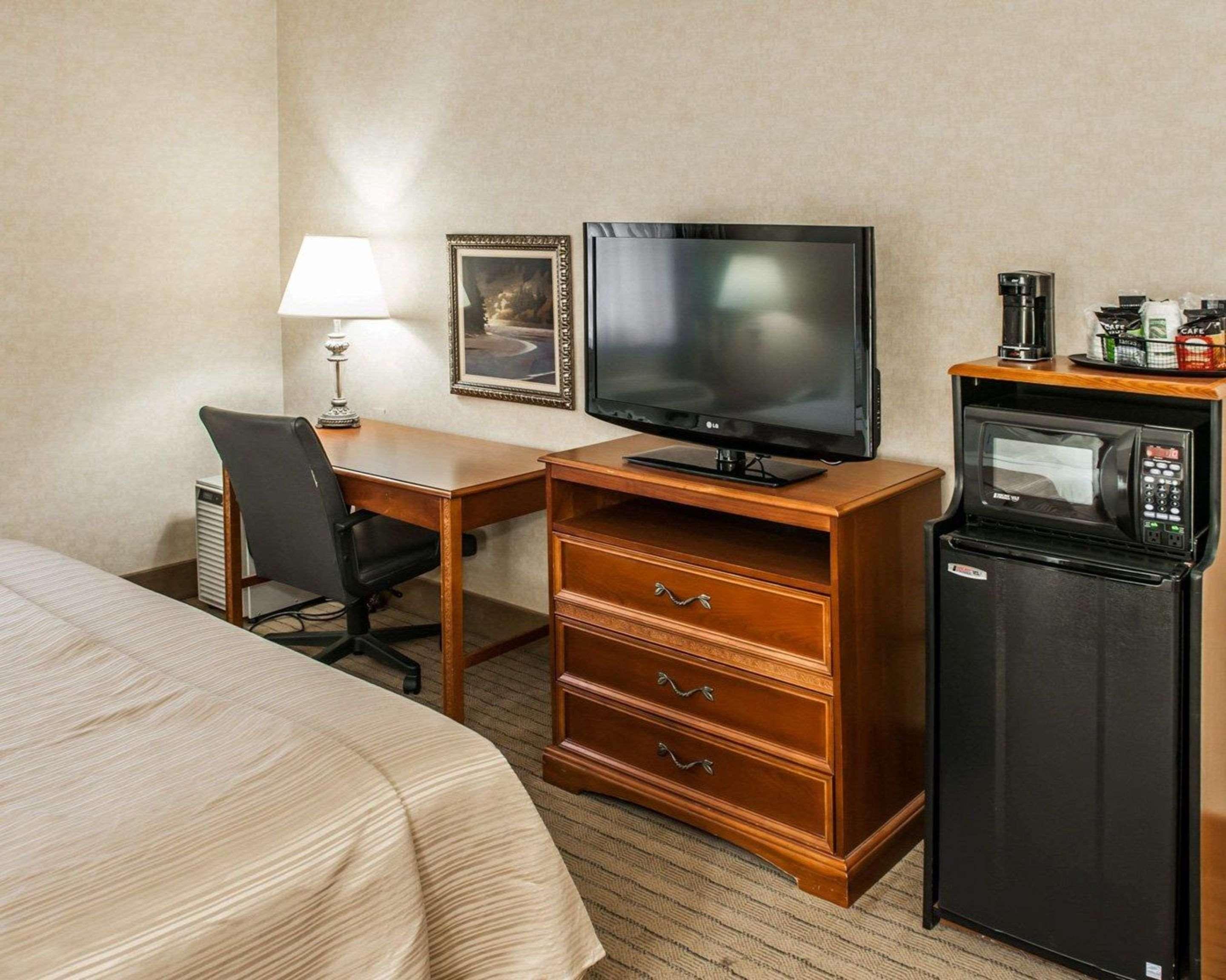 Quality Inn Castleton Extérieur photo