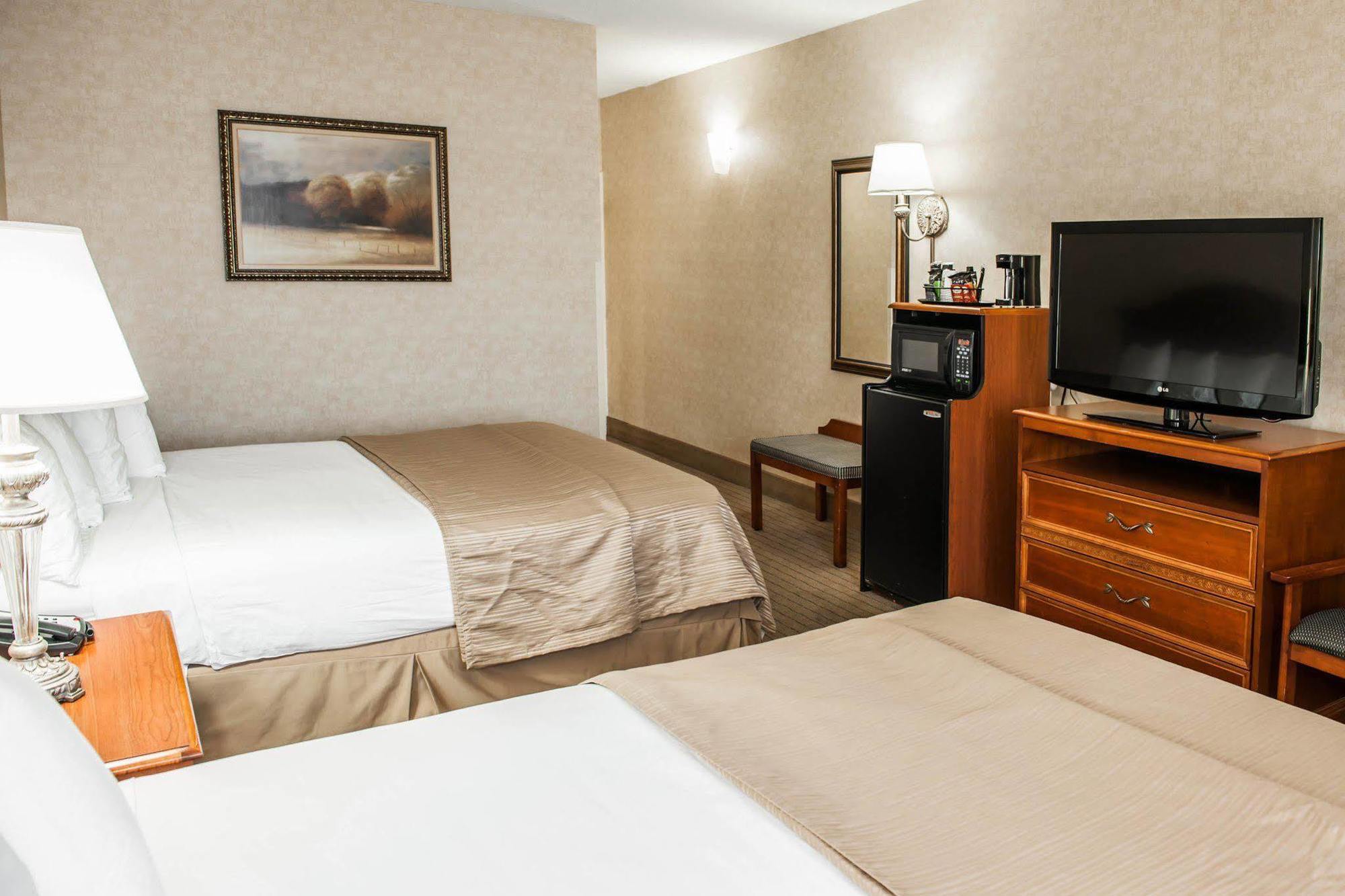 Quality Inn Castleton Extérieur photo