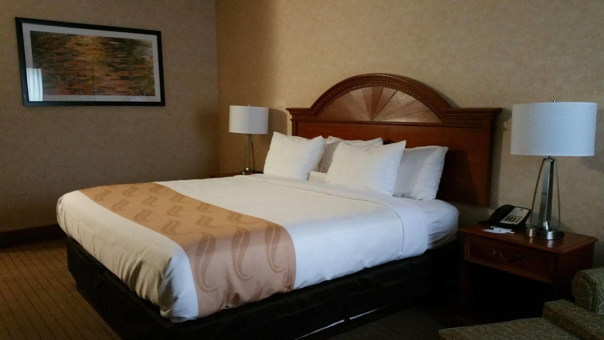 Quality Inn Castleton Extérieur photo